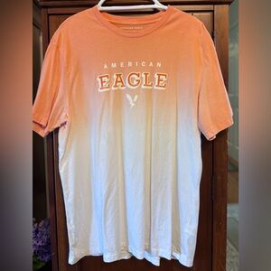 American Eagle Outfitters Men's Gradient Orange and White Tee size Large